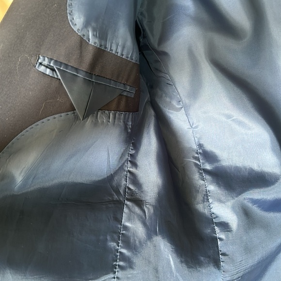 Boys navy blue dress blazer with gold buttons size 20 - Picture 6 of 6